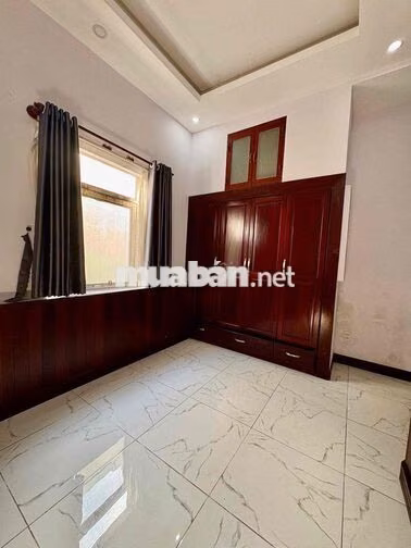 Cho thuê nhà Mt đường nhựa Bà điểm gần An sương