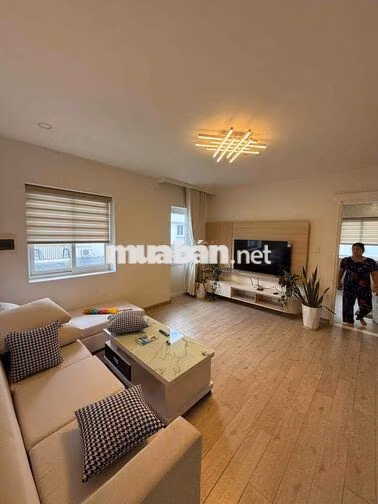 CHO THUÊ CĂN GÓC FULL NỘI THẤT ECOLAKE MỸ PHƯỚC 5 PHÒNG NGỦ.