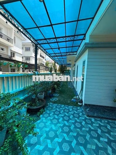 CHO THUÊ CĂN GÓC FULL NỘI THẤT ECOLAKE MỸ PHƯỚC 5 PHÒNG NGỦ.