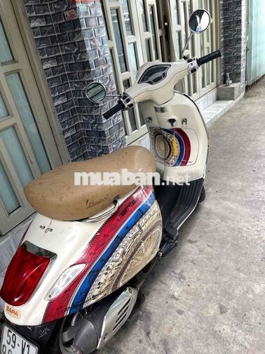 Piaggio Vespa Primavera Trắng
