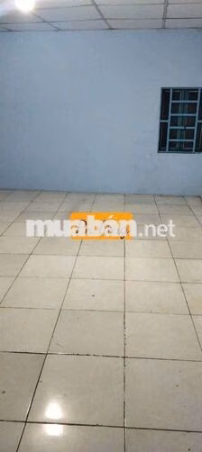 cho thuê nhà NC 1 trệt 1 lửng đúc 2pn(1pn hở ) 1 WC, hẻm xe hơi thông 