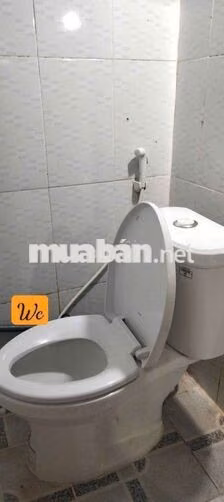 cho thuê nhà NC 1 trệt 1 lửng đúc 2pn(1pn hở ) 1 WC, hẻm xe hơi thông 