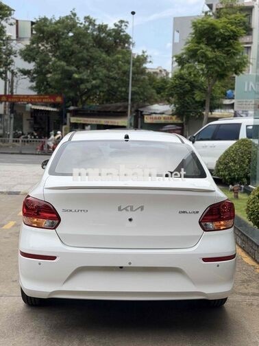 Kia Soluto MT Deluxe 2026 màu trắng, mới 100%