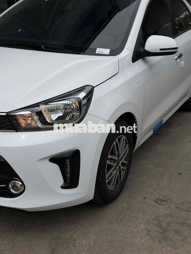 Kia Soluto MT Deluxe 2026 màu trắng, mới 100%