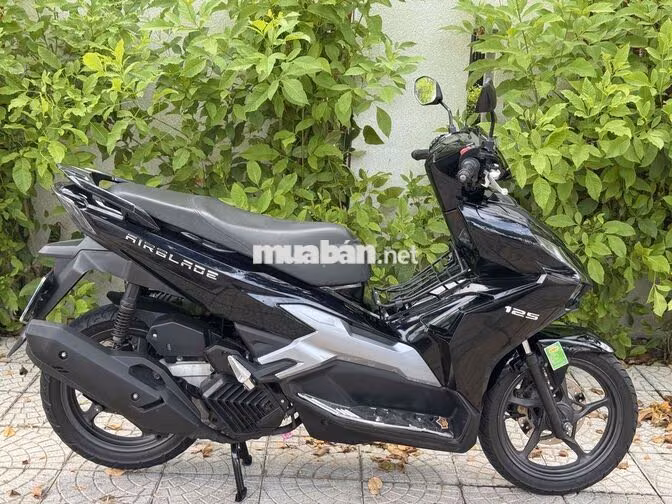 Honda Air Blade 4val 2024 Đen bóng