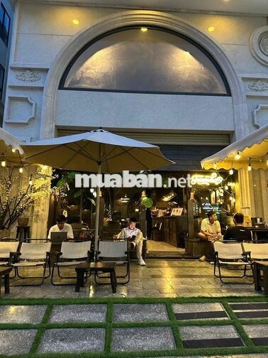 TUYỂN DỤNG NHÂN VIÊN PHA CHẾ & PHỤC VỤ