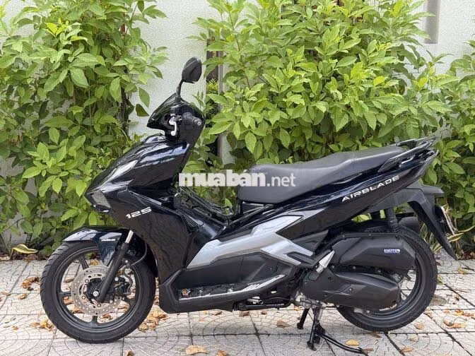 Honda Air Blade 4val 2024 Đen bóng