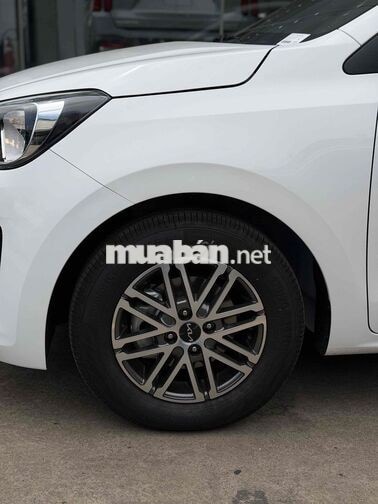 Kia Soluto MT Deluxe 2026 màu trắng, mới 100%