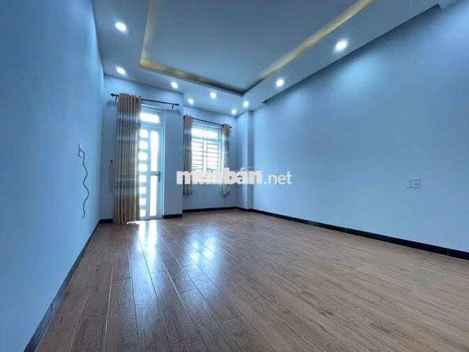 NHÀ SIÊU DÀI RỘNG 4x30 4PN GIÁP CHỢ CẦU ĐỒNG