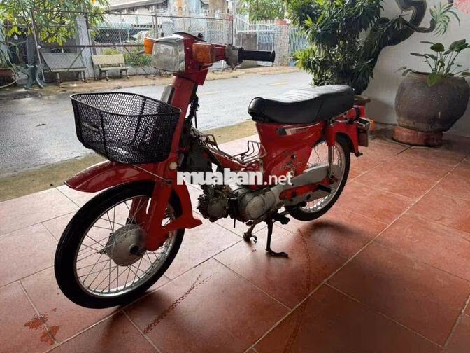 Honda DD 70 Đỏ