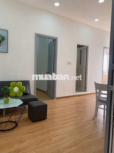 Bán căn hộ lầu 3, lô F, Chung cư Lê Thị Riêng, view công viên