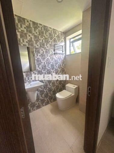 cho thuê căn hộ mới 100% thang máy 25m2 mai xuân thưởng Q.bình thạnh
