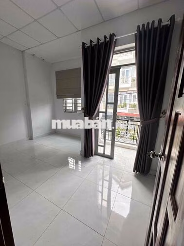 cho thuê nhà nguyên căn nhà đẹp đã lắp màn rèm cửa