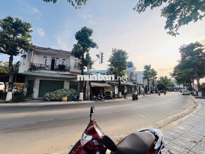 Mặt Tiền Nguyễn Đình Chiểu phường Đông Hoà