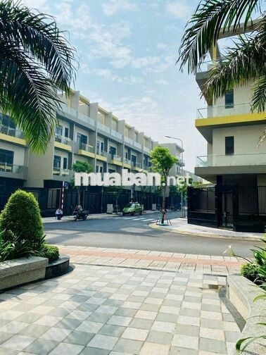 🔥 BÁN NHÀ PHỐ BCONS UNI VALLEY NGAY LÀNG ĐẠI HỌC 🏡