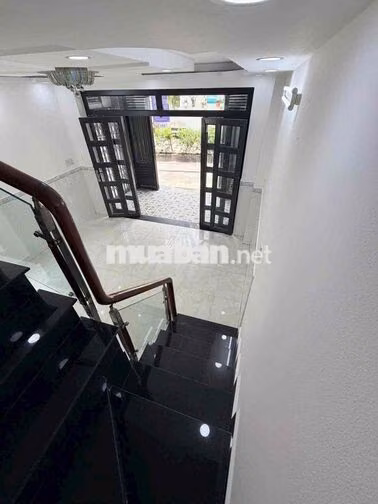 CHO THUÊ NHÀ NGUYÊN CĂN MẶT TIỀN ĐƯỜNG DIỆN TÍCH RỘNG P11 GÒ VẤP