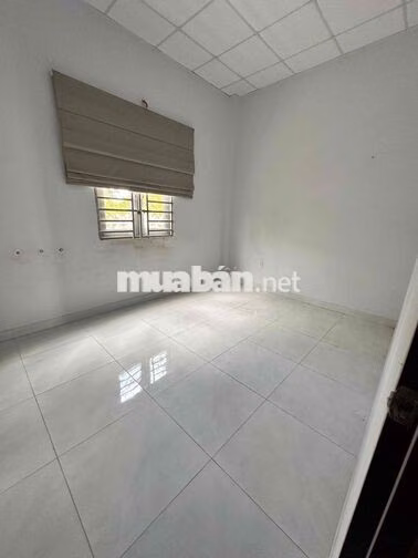 cho thuê nhà nguyên căn nhà đẹp đã lắp màn rèm cửa