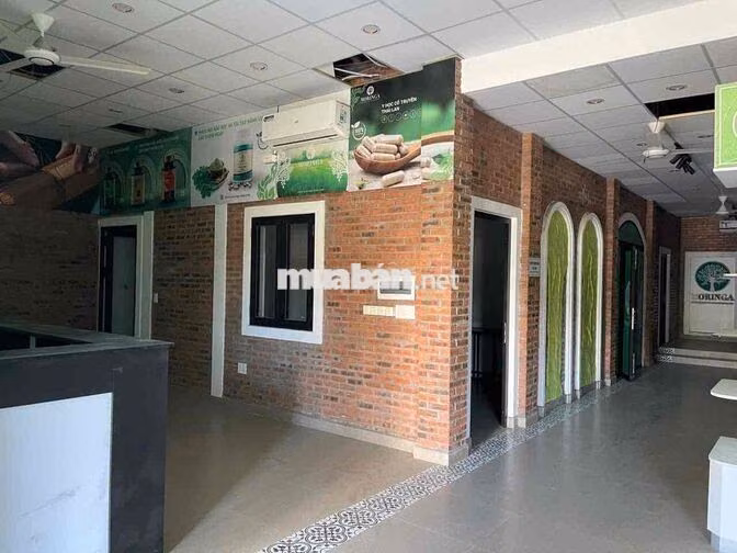 CHO THUÊ NHÀ 2 TẦNG MẶT TIỀN LÊ VĂN LƯƠNG – NGANG 15M CỰC RỘNG 🔥