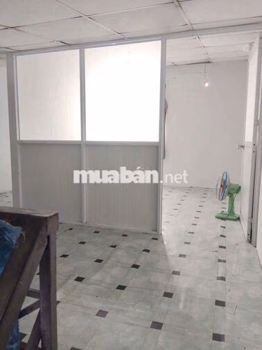 cần cho thuê nhà mặt tiền TTN 11.chợ Lạc quan.DT 4x20 gác lửng 7 triệu