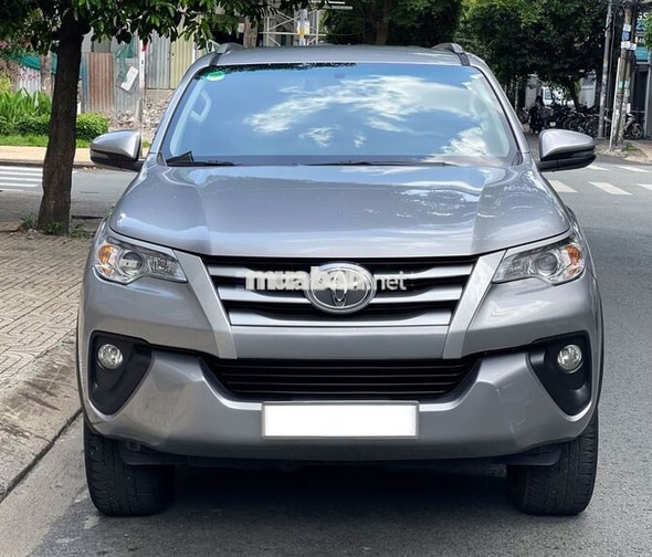 Toyota Fortuner MT 2020 Máy dầu - Bạc