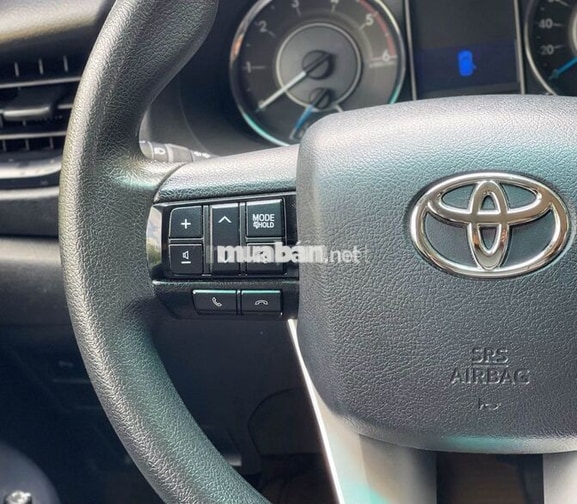 Toyota Fortuner MT 2020 Máy dầu - Bạc