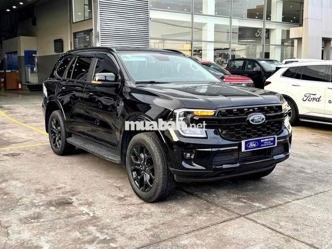 Ford Everest Sport 2026 Đen 4.300 km