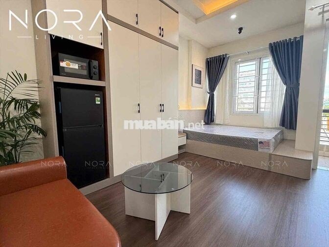 Căn Hộ Ban Công Gần Chợ Bến Thành Đại Học UEH Trung Tâm Quận 1 Gần Q3
