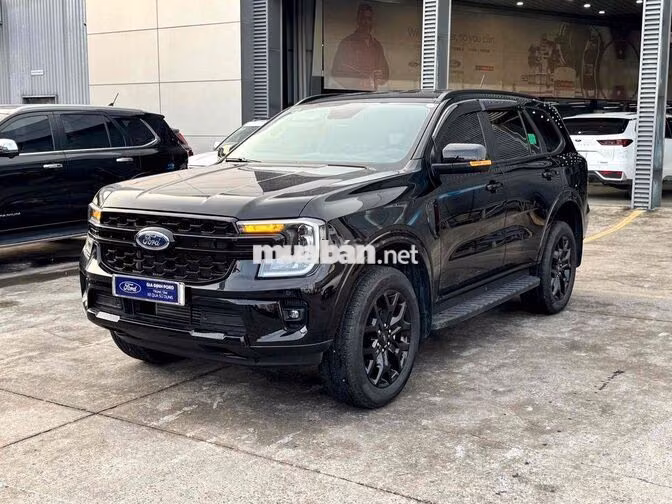 Ford Everest Sport 2026 Đen 4.300 km