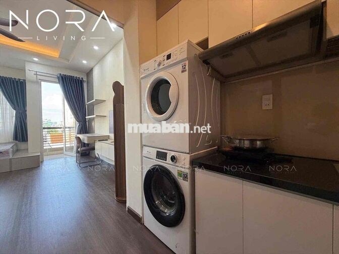 Căn Hộ Ban Công Gần Chợ Bến Thành Đại Học UEH Trung Tâm Quận 1 Gần Q3