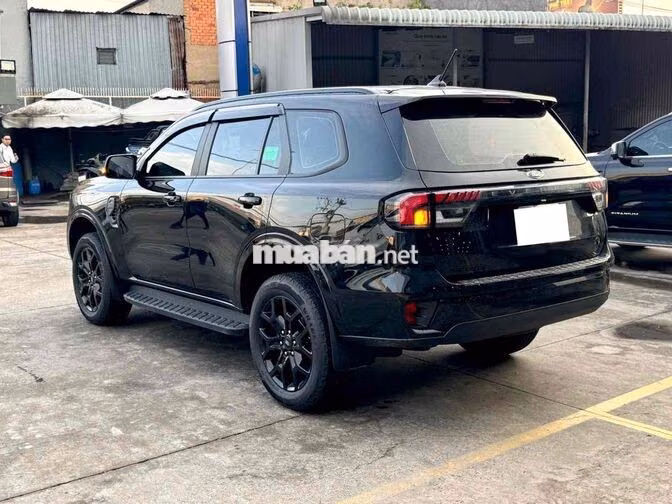 Ford Everest Sport 2026 Đen 4.300 km