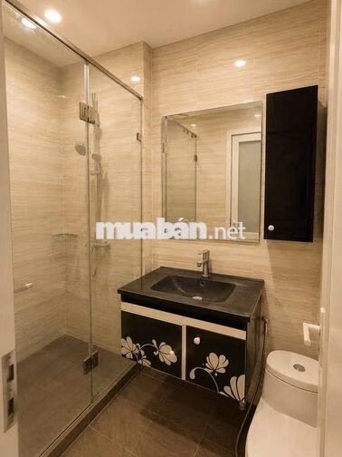 CHỈ 23 TRIỆU – NHÀ PHÂN LÔ 5T MT 4,5M – Ô TÔ – SÁT HOÀNG QUỐC VIỆT.