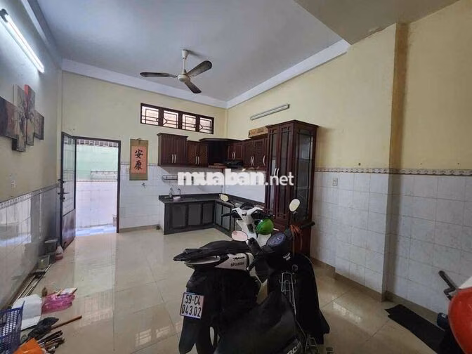 Bán Nhà 3 Tầng, đường Cao Lỗ, quận 8, Ngang 4m x 16m, Nhỉnh 11 tỷ