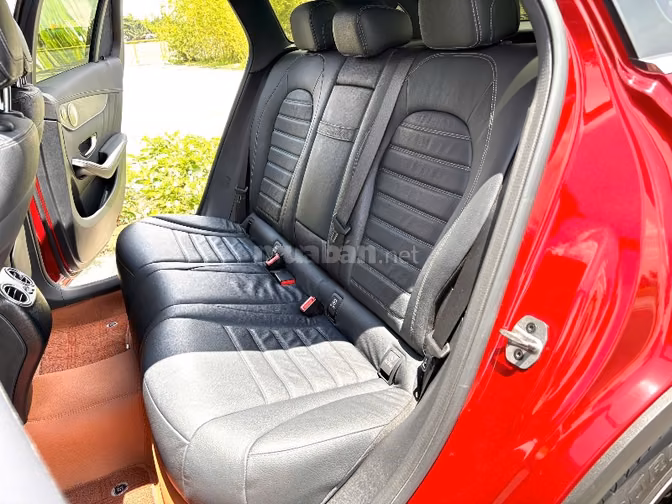 MERCEDES GLC 300 4MATIC 2022 - ĐỎ HYACINTH / ĐEN - 33.000KM - SIÊU CỌP