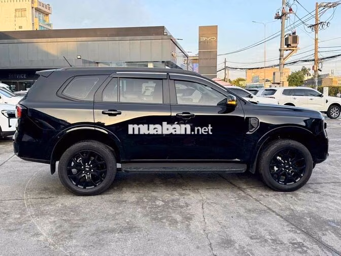 Ford Everest Sport 2026 Đen 4.300 km