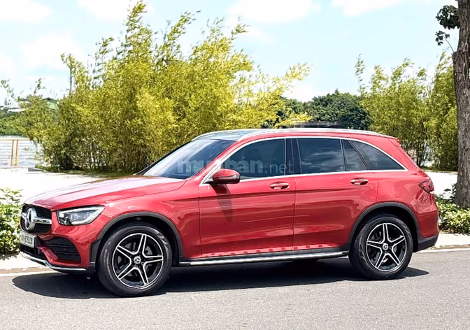 MERCEDES GLC 300 4MATIC 2022 - ĐỎ HYACINTH / ĐEN - 33.000KM - SIÊU CỌP