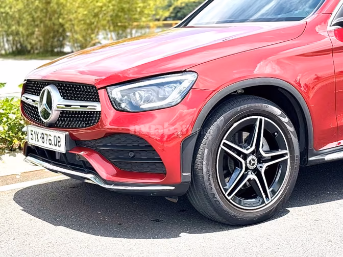 MERCEDES GLC 300 4MATIC 2022 - ĐỎ HYACINTH / ĐEN - 33.000KM - SIÊU CỌP