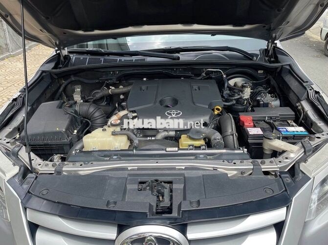 Toyota Fortuner MT 2020 Máy dầu - Bạc