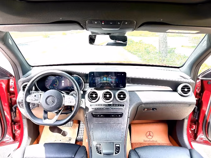 MERCEDES GLC 300 4MATIC 2022 - ĐỎ HYACINTH / ĐEN - 33.000KM - SIÊU CỌP