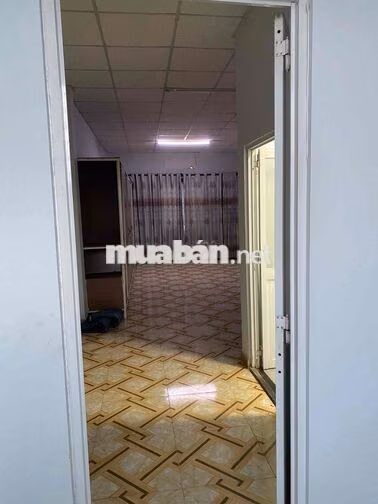 Nhà đẹp 4m x 40m , 1 lầu , Hẻm xe hơi , cách Chợ Phú Lạc 200m