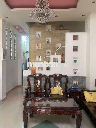 Cho thuê nhà Góc 2MT Lý Thánh Tông. DT: 4 x 16 - 4 Tầng. Giá: 18 Triệu