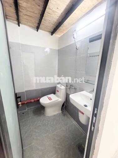 KIOT DUPLEX MỚI KENG NGAY NGÃ TƯ BỐN XÃ, TIỆN QUA ĐẠI HỌC VĂN HIẾN