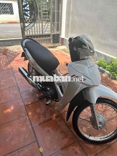 Honda Wave RSX Trắng Tiết kiệm xăng