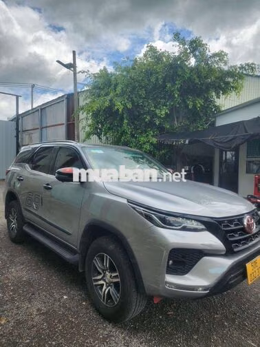 Toyota Fortuner 2021 Bạc 89399 km