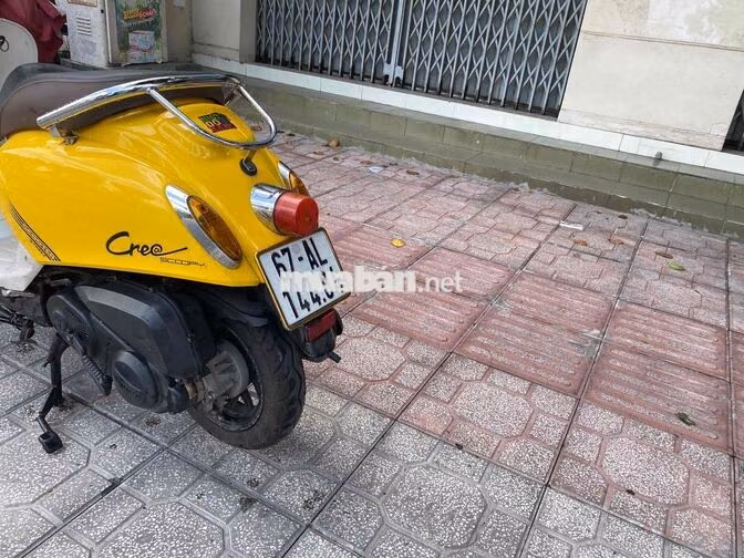 Honda Cree Scoopy 50cc Vàng trắng