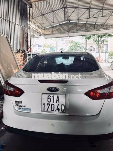 Ford Focus 2014 Trắng Tự động