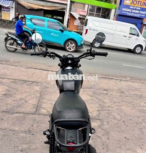 Brixton BX 150 côn tay màu Đen