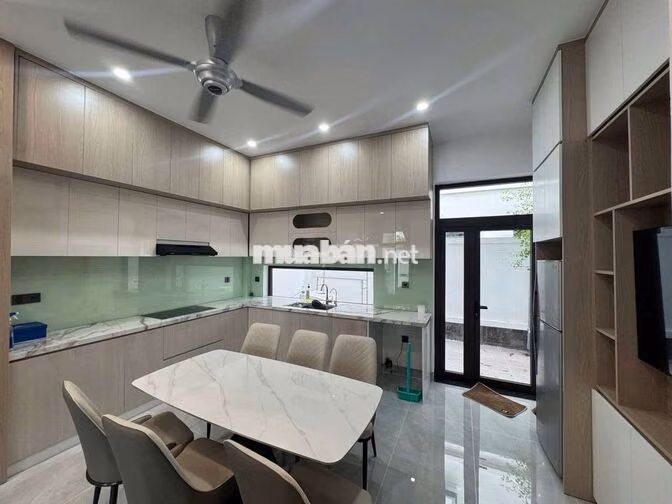 Cho thuê nhà phố Lavida 4PN full nội thất mới tinh có thang máy