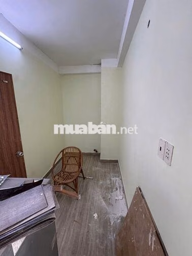 CHO THUÊ CHDV 2PN  NGAY ĐẶNG THUỲ TRÂM QUA GÒ VẤP QUẬN 1 THUẬN TIỆN 
