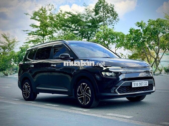 Kia Carens 1.4T Signature 2023 7 chỗ Xăng 22.000Km