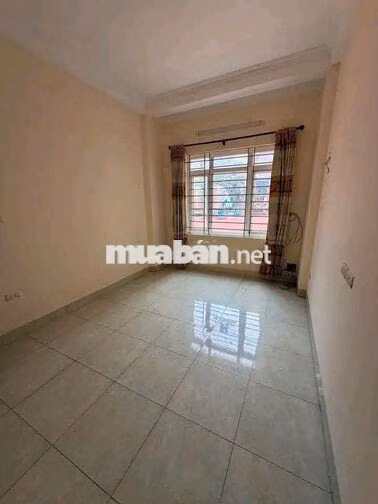 Cho thuê nhà Việt Hưng - 37m - 3PN. Giá 6tr